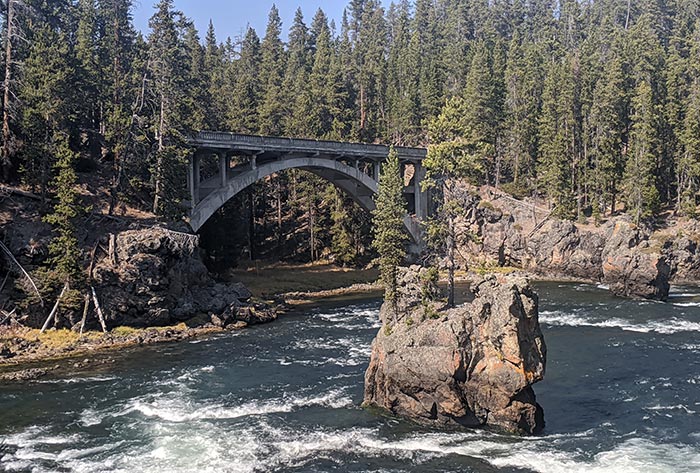 grand-canyon-of-the-yellowstone-beautiful-view