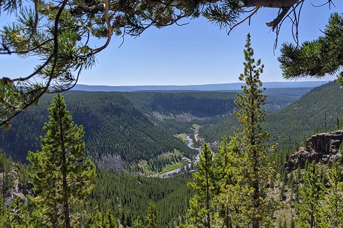 Monument geyser basin outlet trail