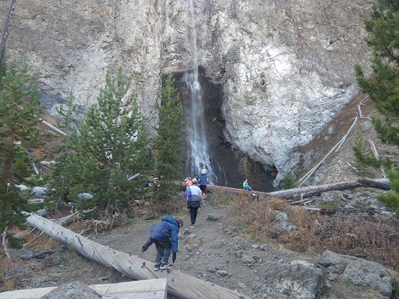 people-enjoying-fairy-falls-yellowstone-hike