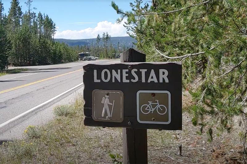 the-lone-star-sign-board-in-yellowstone